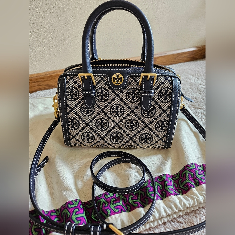TORY BURCH . PETITE T MONOGRAM BARREL BAG